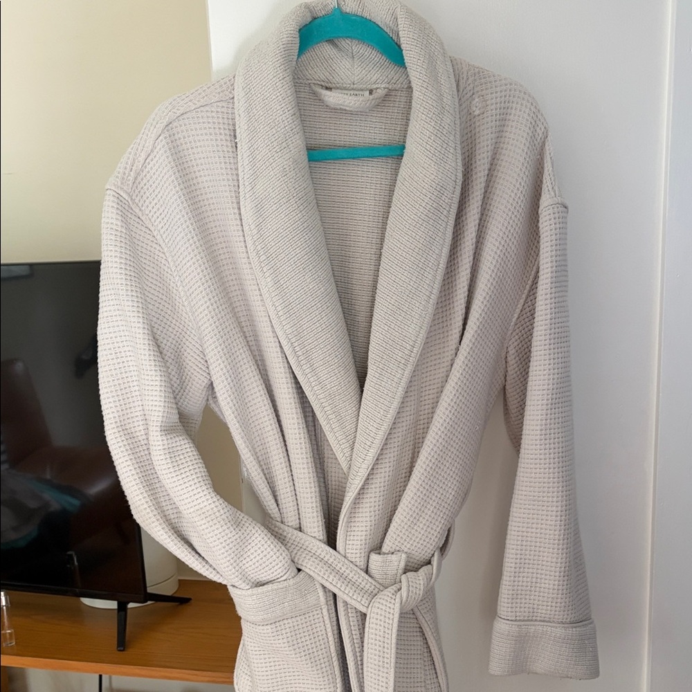 Cozy Earth Unisex Waffle Bath Robe - Light Grey - Size M/L